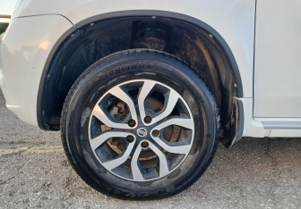 Подержанный автомобиль Nissan Terrano 2017 года (15 фото)