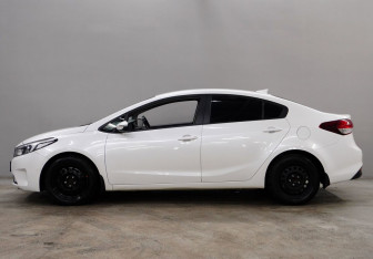 Подержанный автомобиль Kia Cerato Sedan 2019 года (4 фото)