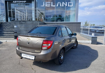 Подержанный автомобиль LADA (ВАЗ) Granta Sedan 2015 года (5 фото)