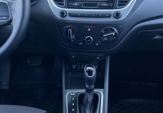 Подержанный автомобиль Hyundai Solaris Sedan 2017 года (11 фото)