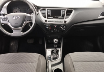 Подержанный автомобиль Hyundai Solaris Sedan 2022 года (11 фото)