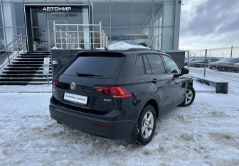 Подержанный автомобиль Volkswagen Tiguan 2019 года (5 фото)