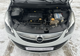 Подержанный автомобиль Opel Corsa 2013 года (13 фото)