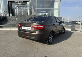 Подержанный автомобиль LADA (ВАЗ) Vesta Sedan 2019 года (5 фото)