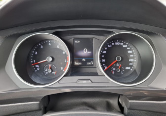 Подержанный автомобиль Volkswagen Tiguan 2019 года (9 фото)