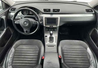 Подержанный автомобиль Volkswagen Passat Sedan 2012 года (10 фото)