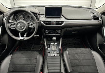 Подержанный автомобиль Mazda 6 Sedan 2017 года (10 фото)