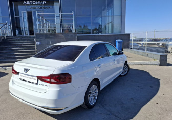 Подержанный автомобиль Jetta VA3 2022 года (5 фото)