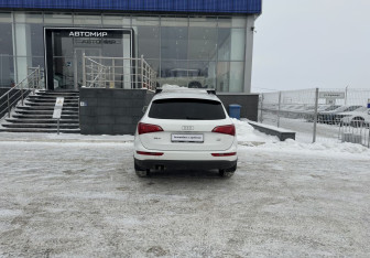 Подержанный автомобиль Audi Q5 2012 года (6 фото)