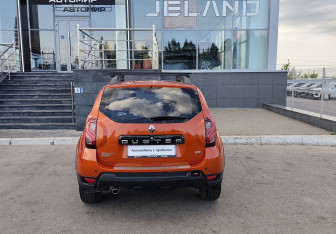 Подержанный автомобиль Renault Duster 2018 года (6 фото)