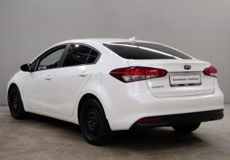 Подержанный автомобиль Kia Cerato Sedan 2019 года (5 фото)