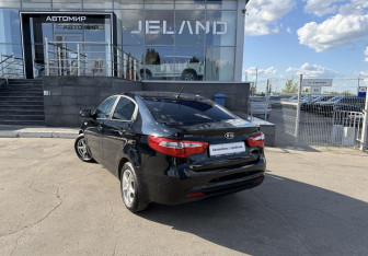 Подержанный автомобиль Kia Rio Sedan 2012 года (7 фото)