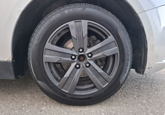 Подержанный автомобиль Chevrolet Cruze Hatchback 2012 года (14 фото)