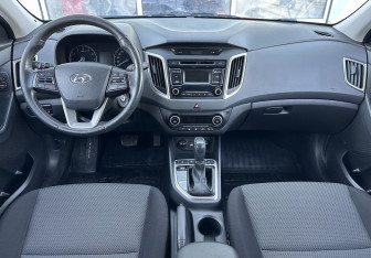 Подержанный автомобиль Hyundai Creta 2018 года (10 фото)
