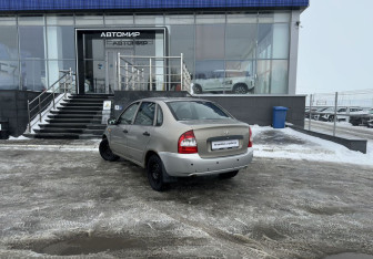 Подержанный автомобиль LADA (ВАЗ) Kalina Sedan 2006 года (7 фото)