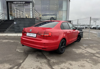 Подержанный автомобиль Volkswagen Jetta Sedan 2014 года (5 фото)