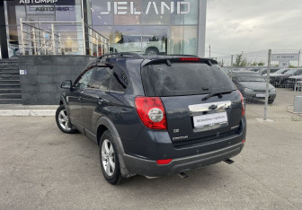 Подержанный автомобиль Chevrolet Captiva 2008 года (7 фото)