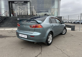 Подержанный автомобиль Mitsubishi Lancer Sedan 2008 года (5 фото)