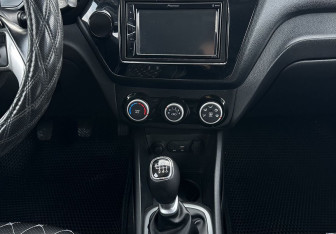 Подержанный автомобиль Kia Rio Sedan 2015 года (11 фото)