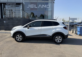 Подержанный автомобиль Renault Kaptur 2021 года (8 фото)