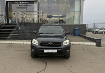 Подержанный автомобиль Toyota RAV4 2006 года (2 фото)