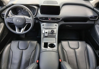 Подержанный автомобиль Hyundai Santa Fe 2021 года (10 фото)