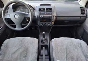 Подержанный автомобиль Volkswagen Polo Hatchback 2008 года (10 фото)