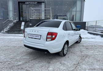 Подержанный автомобиль LADA (ВАЗ) Granta Sedan 2022 года (5 фото)