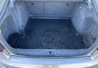 Подержанный автомобиль Skoda Octavia Liftback 2012 года (15 фото)