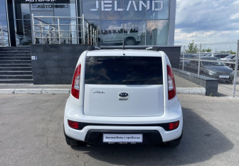 Подержанный автомобиль Kia Soul 2012 года (6 фото)