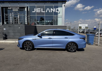 Подержанный автомобиль Chery Arrizo 8 2023 года (8 фото)