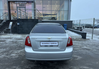 Подержанный автомобиль Chevrolet Lacetti Sedan 2012 года (6 фото)
