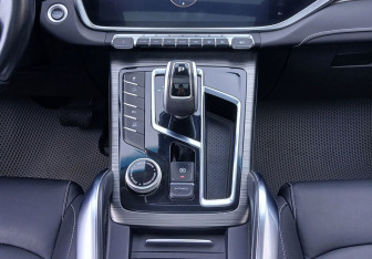 Подержанный автомобиль Geely Atlas Pro 2023 года (11 фото)