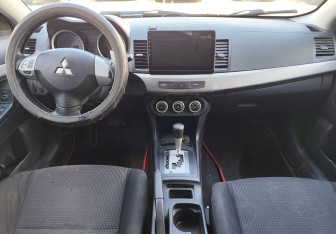 Подержанный автомобиль Mitsubishi Lancer Sedan 2008 года (10 фото)