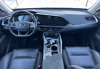 Подержанный автомобиль Geely Tugella 2021 года (10 фото)