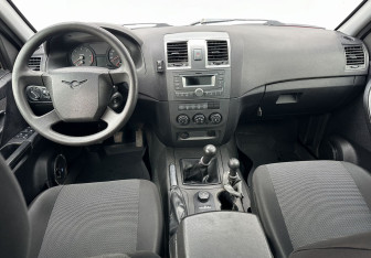 Подержанный автомобиль УАЗ Pickup 2015 года (10 фото)