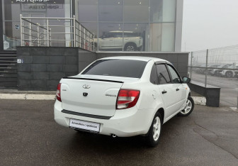 Подержанный автомобиль LADA (ВАЗ) Granta Sedan 2016 года (5 фото)