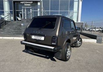 Подержанный автомобиль LADA (ВАЗ) 2121 (4x4) 2021 года (5 фото)
