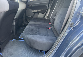 Подержанный автомобиль Honda Civic Hatchback 2008 года (12 фото)