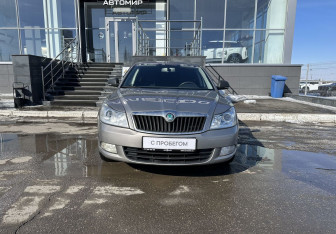 Подержанный автомобиль Skoda Octavia Liftback 2012 года (2 фото)
