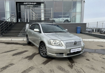 Подержанный автомобиль Toyota Avensis Sedan 2004 года (3 фото)