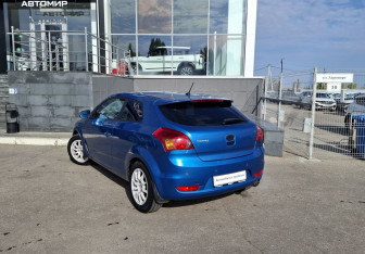 Подержанный автомобиль Kia Ceed Hatchback 2011 года (7 фото)