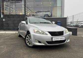 Подержанный автомобиль Lexus IS Sedan 2008 года (3 фото)