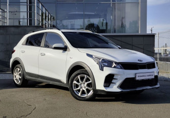 Подержанный автомобиль Kia Rio Hatchback 2020 года (3 фото)