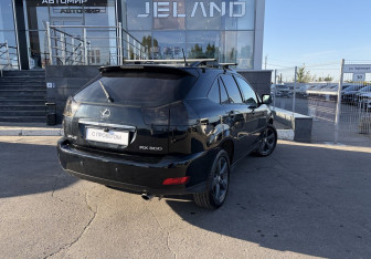 Подержанный автомобиль Lexus RX 2005 года (5 фото)