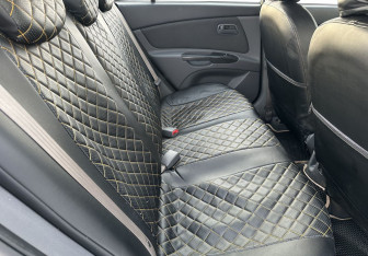 Подержанный автомобиль Kia Rio Sedan 2010 года (12 фото)