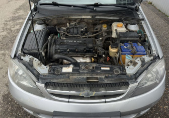 Подержанный автомобиль Chevrolet Lacetti Hatchback 2011 года (13 фото)