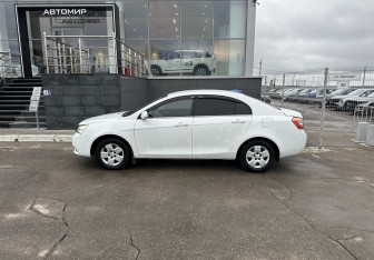 Подержанный автомобиль Geely Emgrand EC7 Sedan 2014 года (8 фото)
