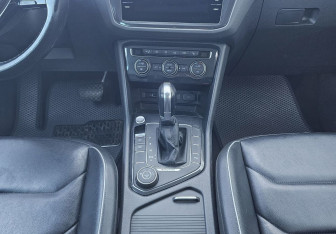Подержанный автомобиль Volkswagen Tiguan 2018 года (11 фото)