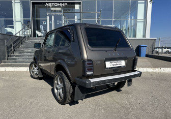 Подержанный автомобиль LADA (ВАЗ) 2121 (4x4) 2021 года (7 фото)